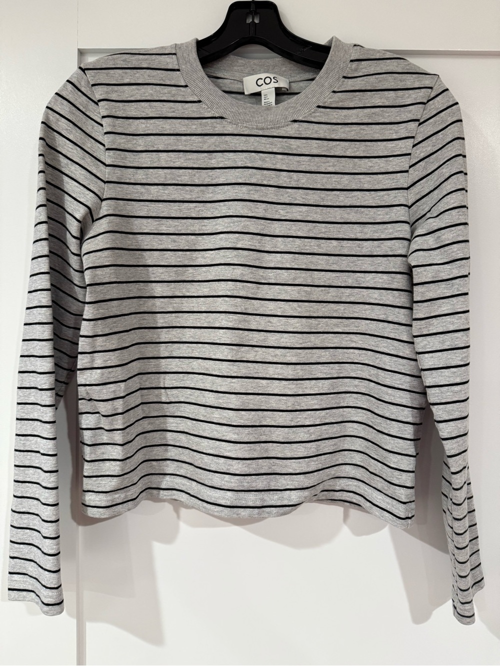 COS Gray and Black Striped Long-Sleeve Tee